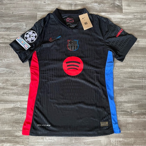 FC Barcelona 2024/25 Away Jersey #11 Raphinha Size L - Picture 2 of 4